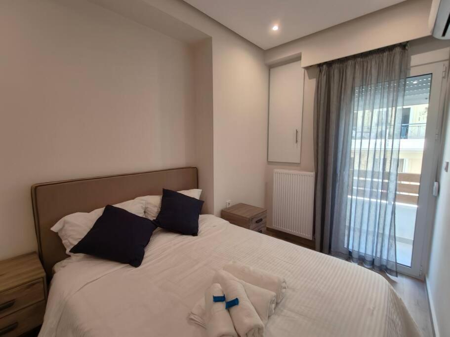 Chic Apartment Near Acropolis アテネ エクステリア 写真