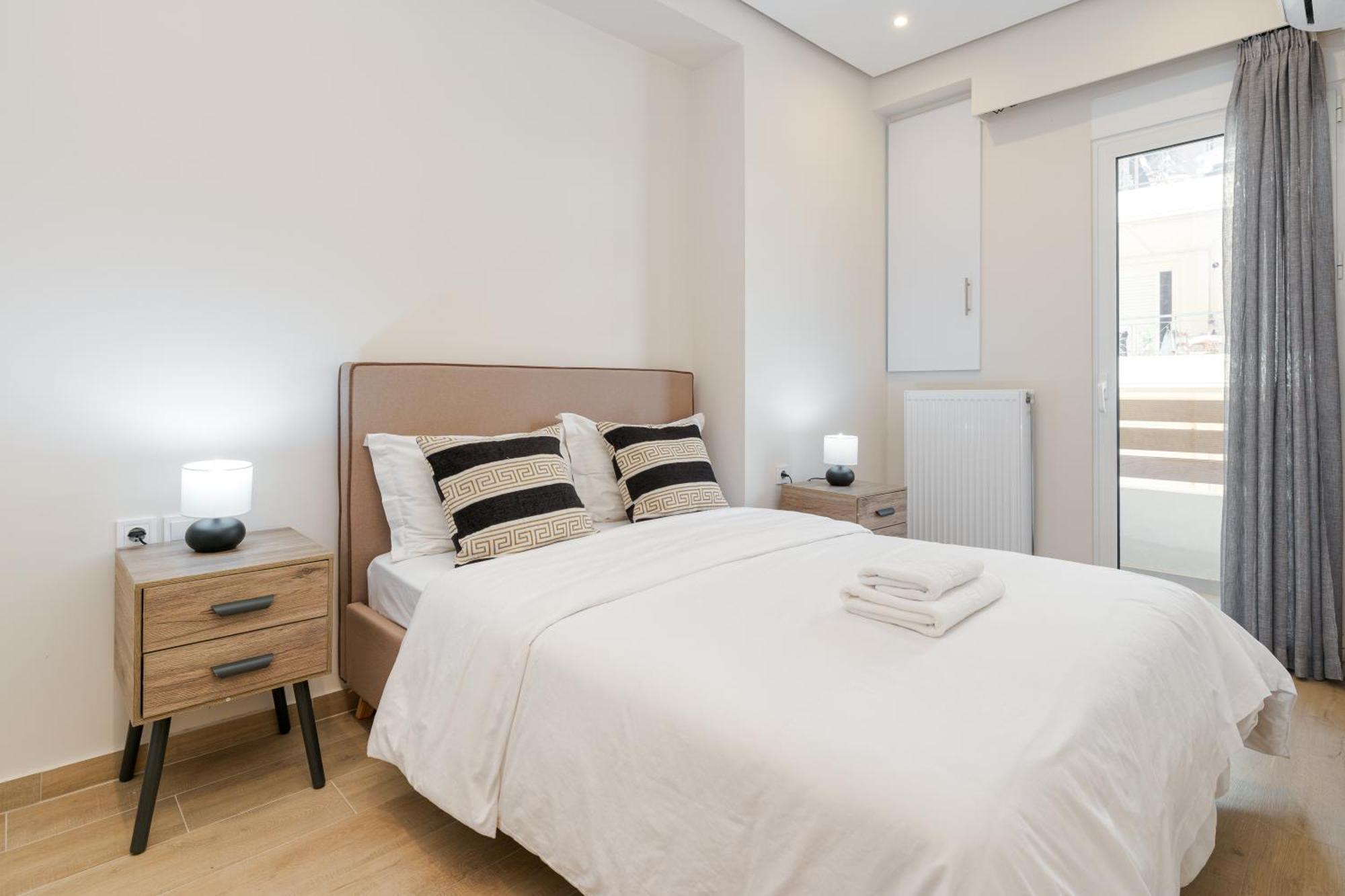 Chic Apartment Near Acropolis アテネ エクステリア 写真