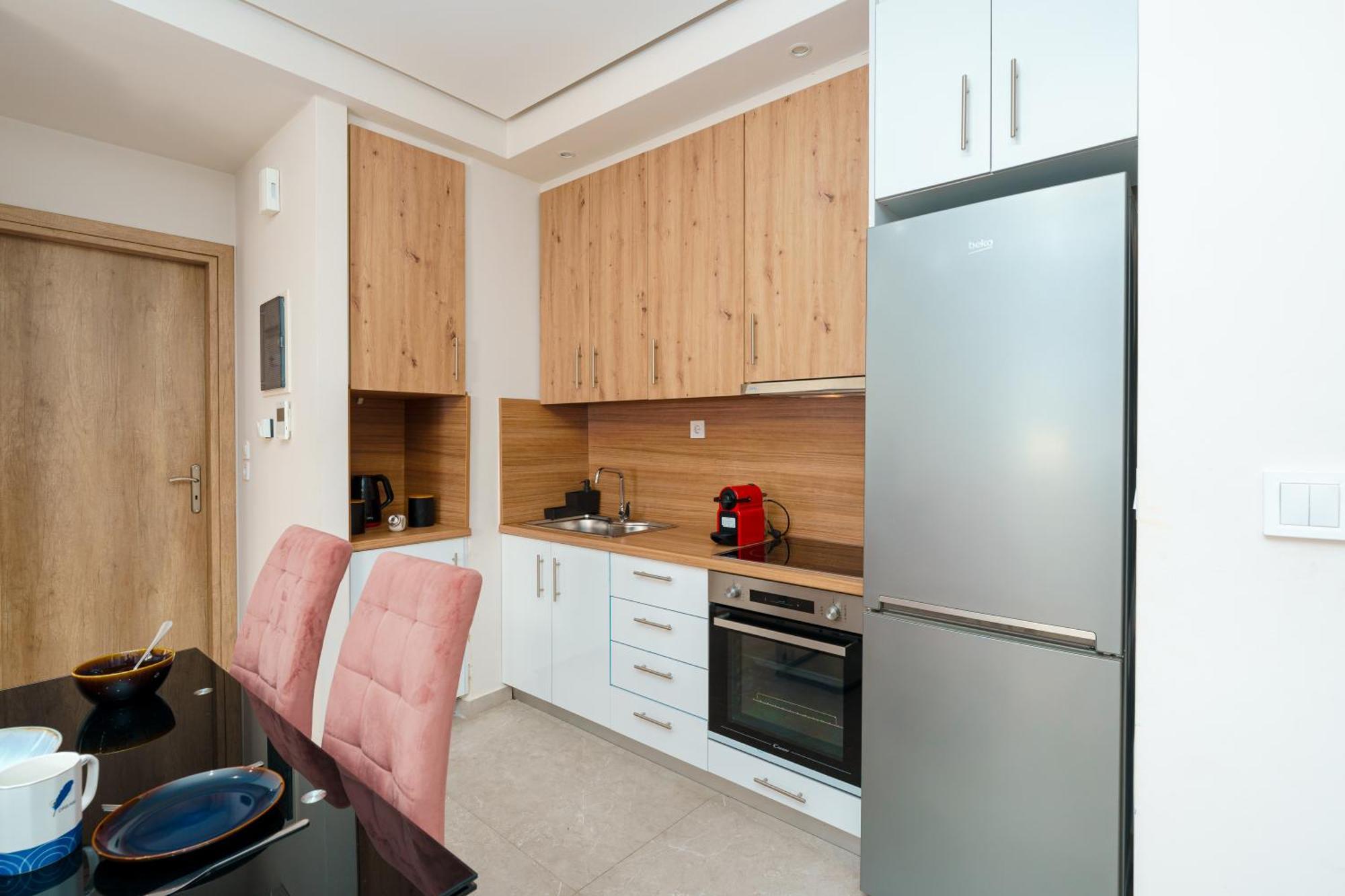 Chic Apartment Near Acropolis アテネ エクステリア 写真